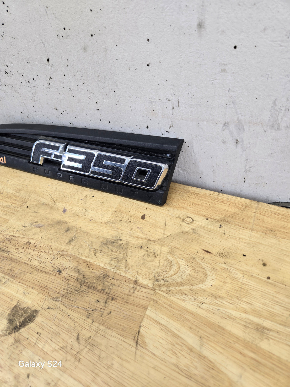 2011-2016 Ford Super Duty F350 Fender Badge Emblem Driver side LH