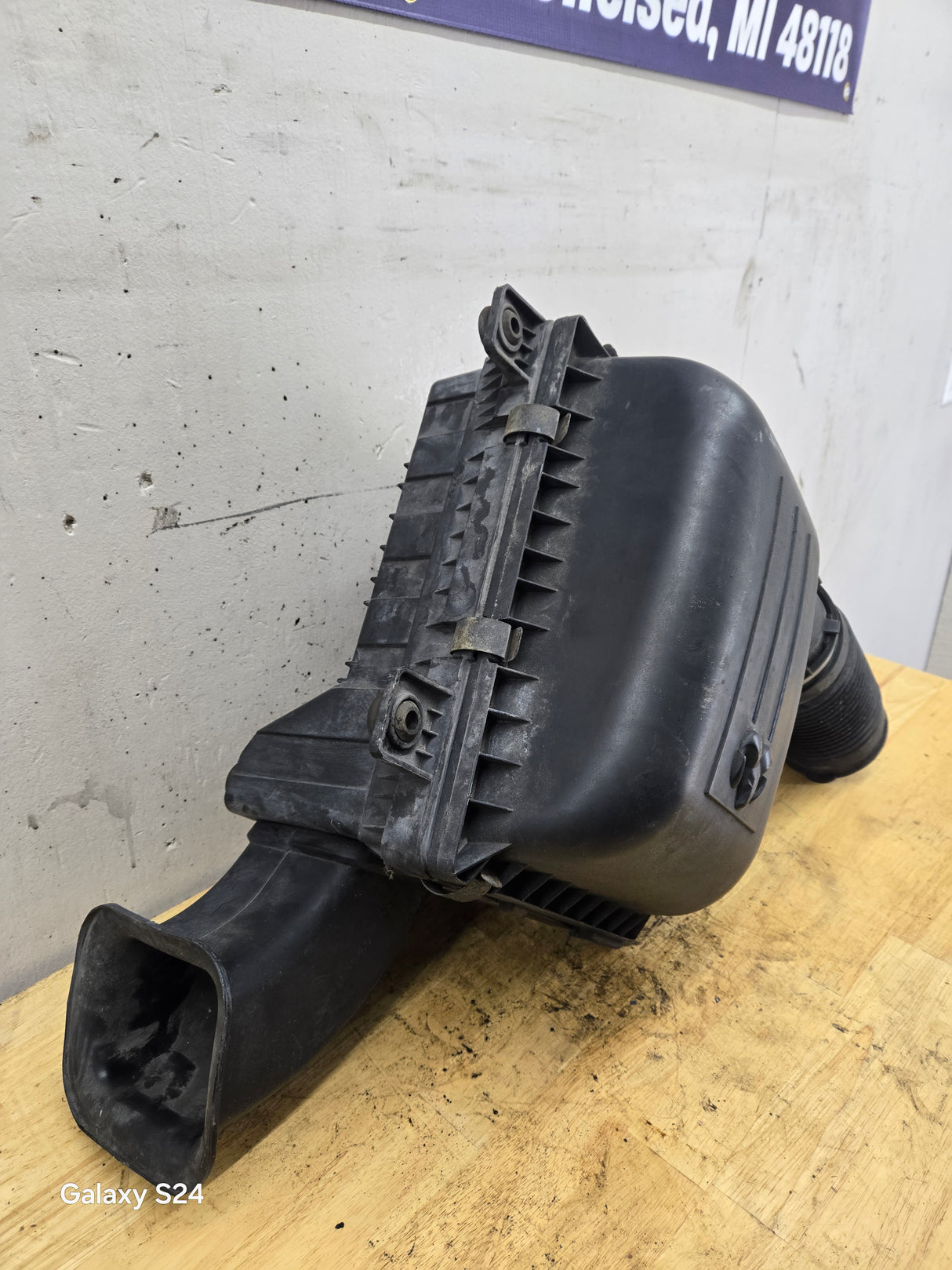 2004-2018 Dodge Ram 1500 2500 3500 Air Intake Box Cleaner