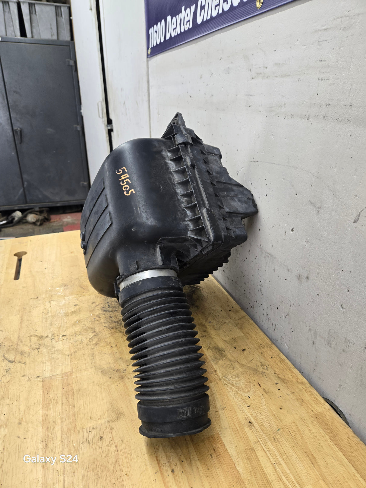 2004-2018 Dodge Ram 1500 2500 3500 Air Intake Box Cleaner