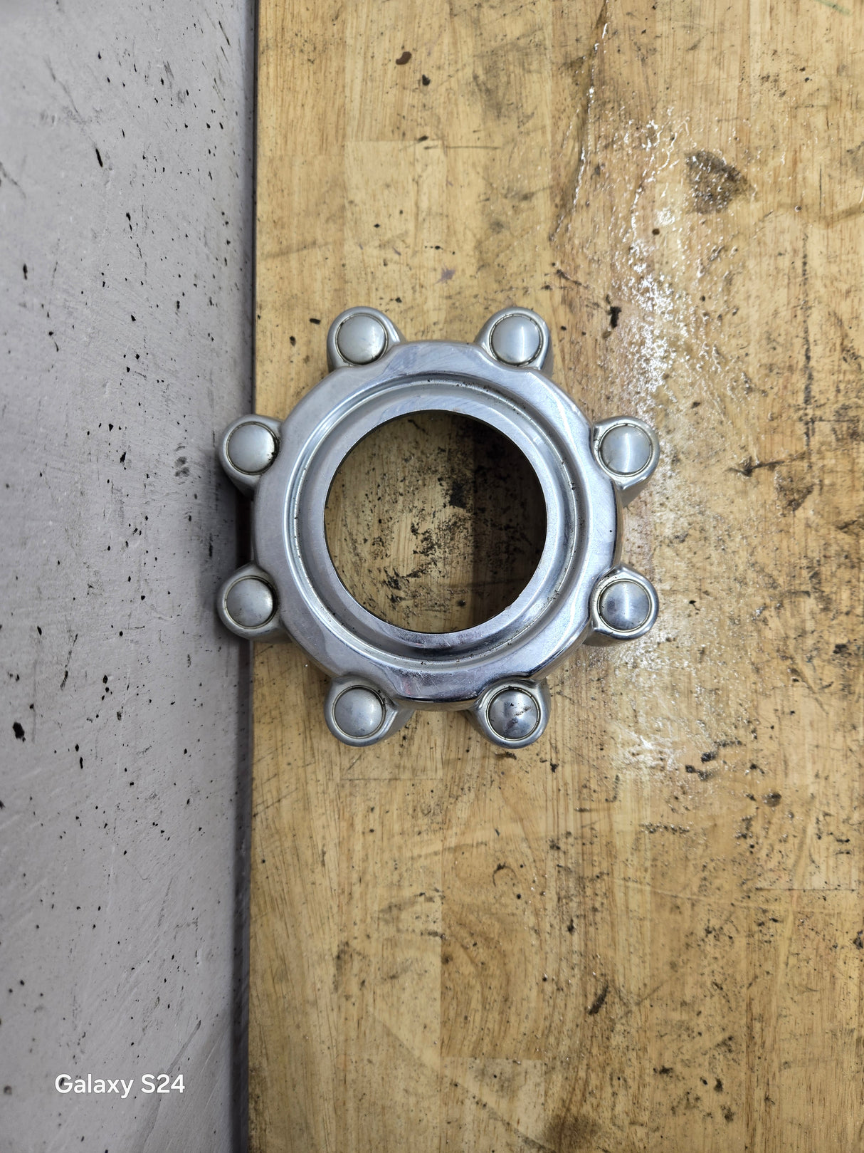 1999-2007 Ford Super Duty F250 F350 Chrome Front Hub Cap 4wd Center Cap SRW 8 LUG