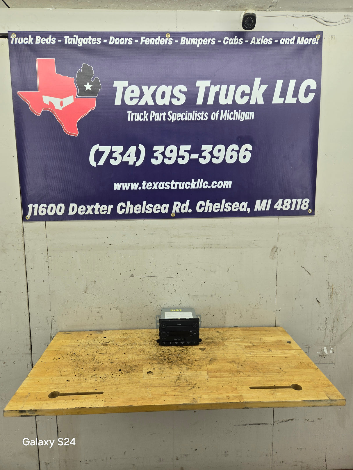 2005-2007 Ford Super Duty F250 F350 F450 F550 Factory Radio Head Unit AM/FM CD OEM 6C3T-18C869-AD