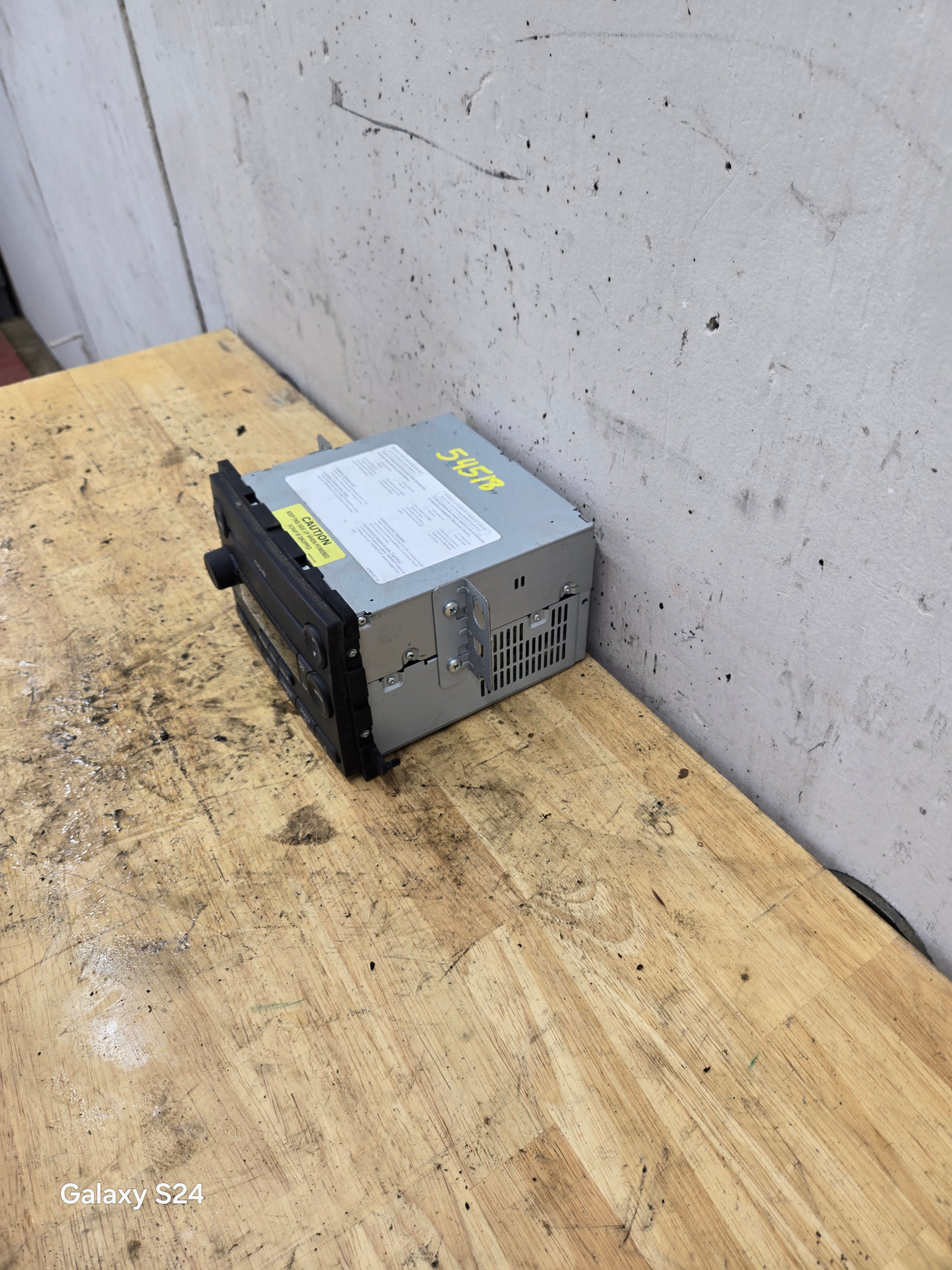 2005-2007 Ford Super Duty F250 F350 F450 F550 Factory Radio Head Unit AM/FM CD OEM 6C3T-18C869-AD