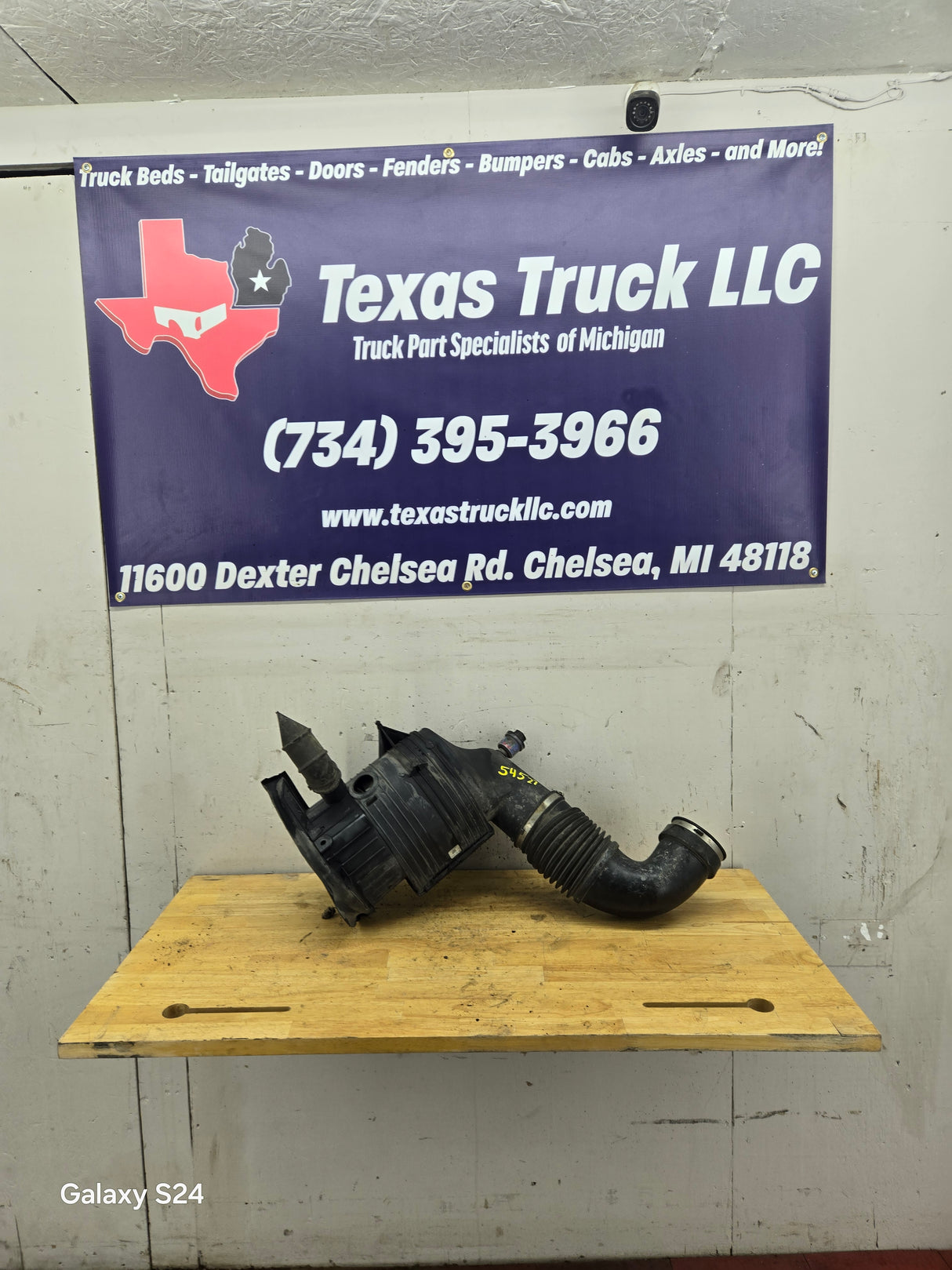 2007-2010 Chevrolet Silverado / GMC Sierra Engine Air Intake Box Cleaner 25839609