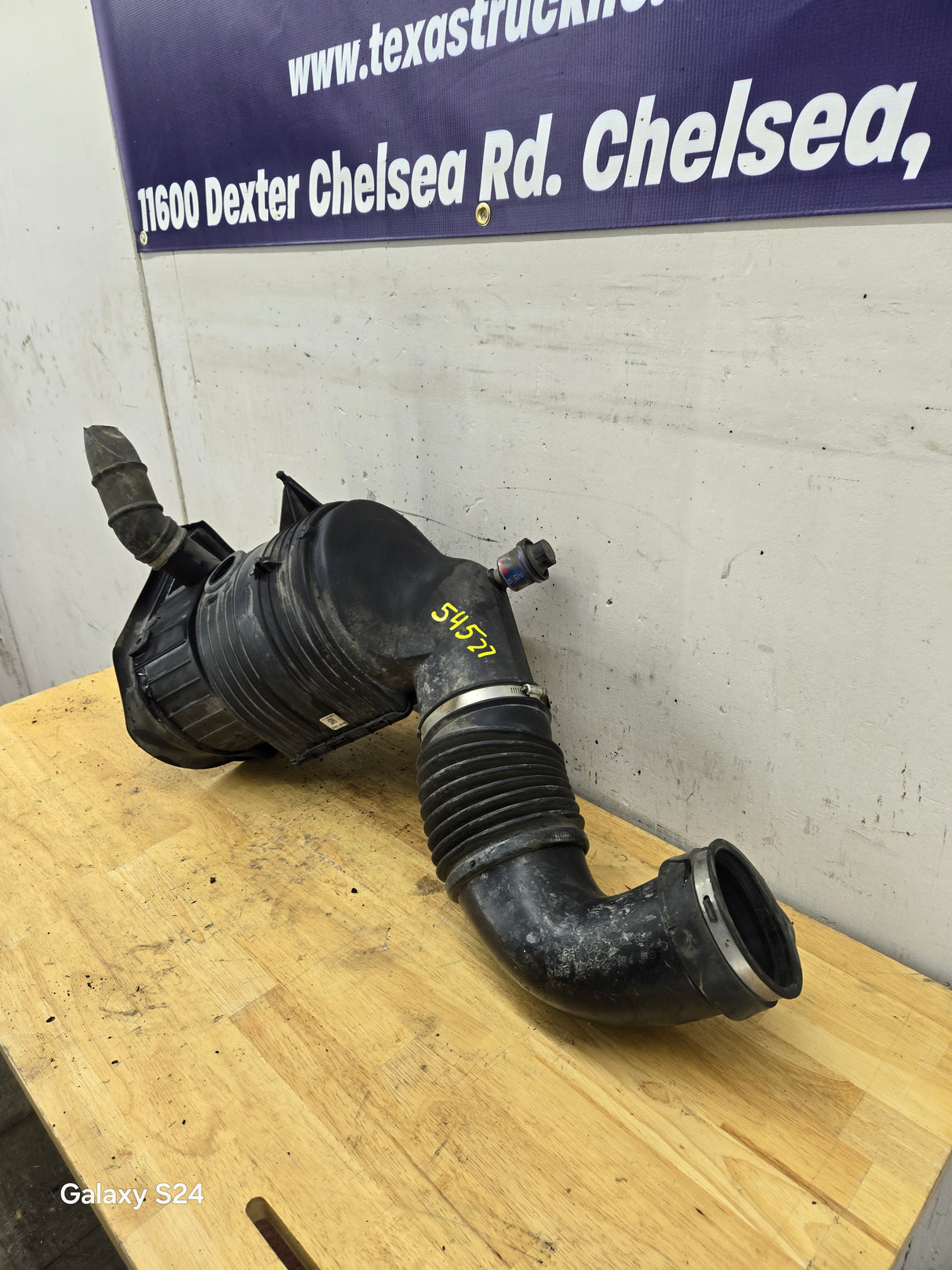 2007-2010 Chevrolet Silverado / GMC Sierra Engine Air Intake Box Cleaner 25839609