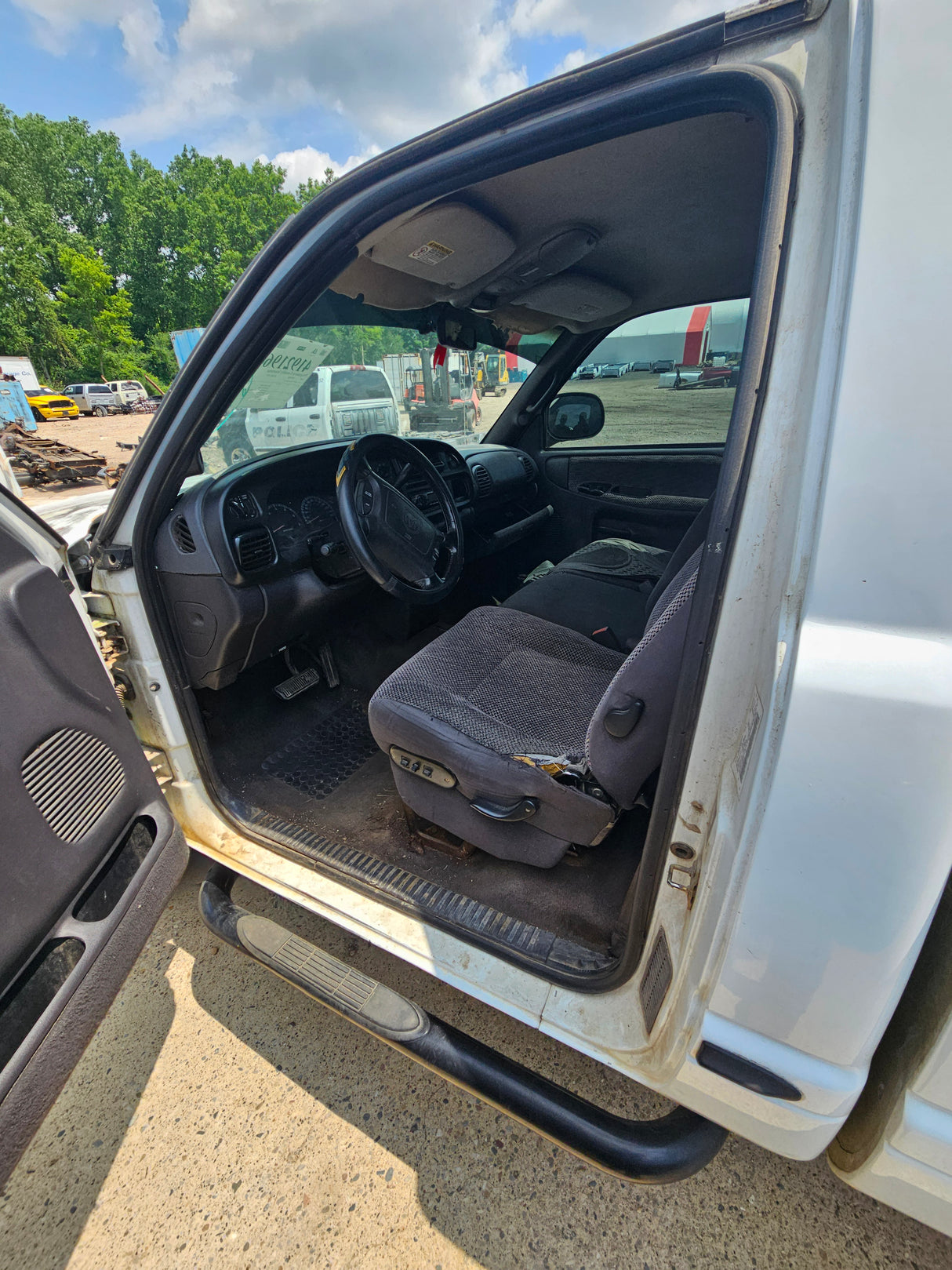 2001 Dodge Ram 1500 Regular Cab Long Bed - FULL PART OUT Rust Free