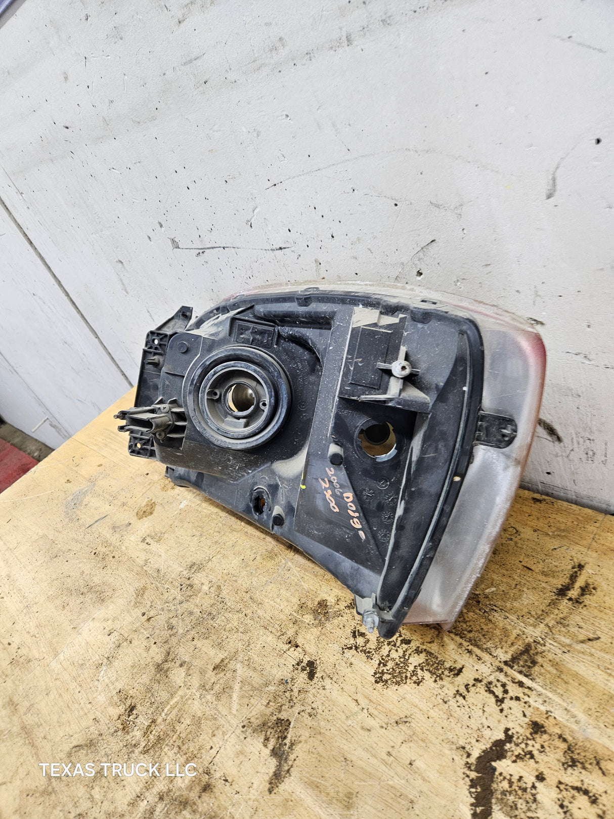 2006-2009 Dodge Ram 1500 2500 3500 RH Passenger Side Headlight 55077794AD-PFM