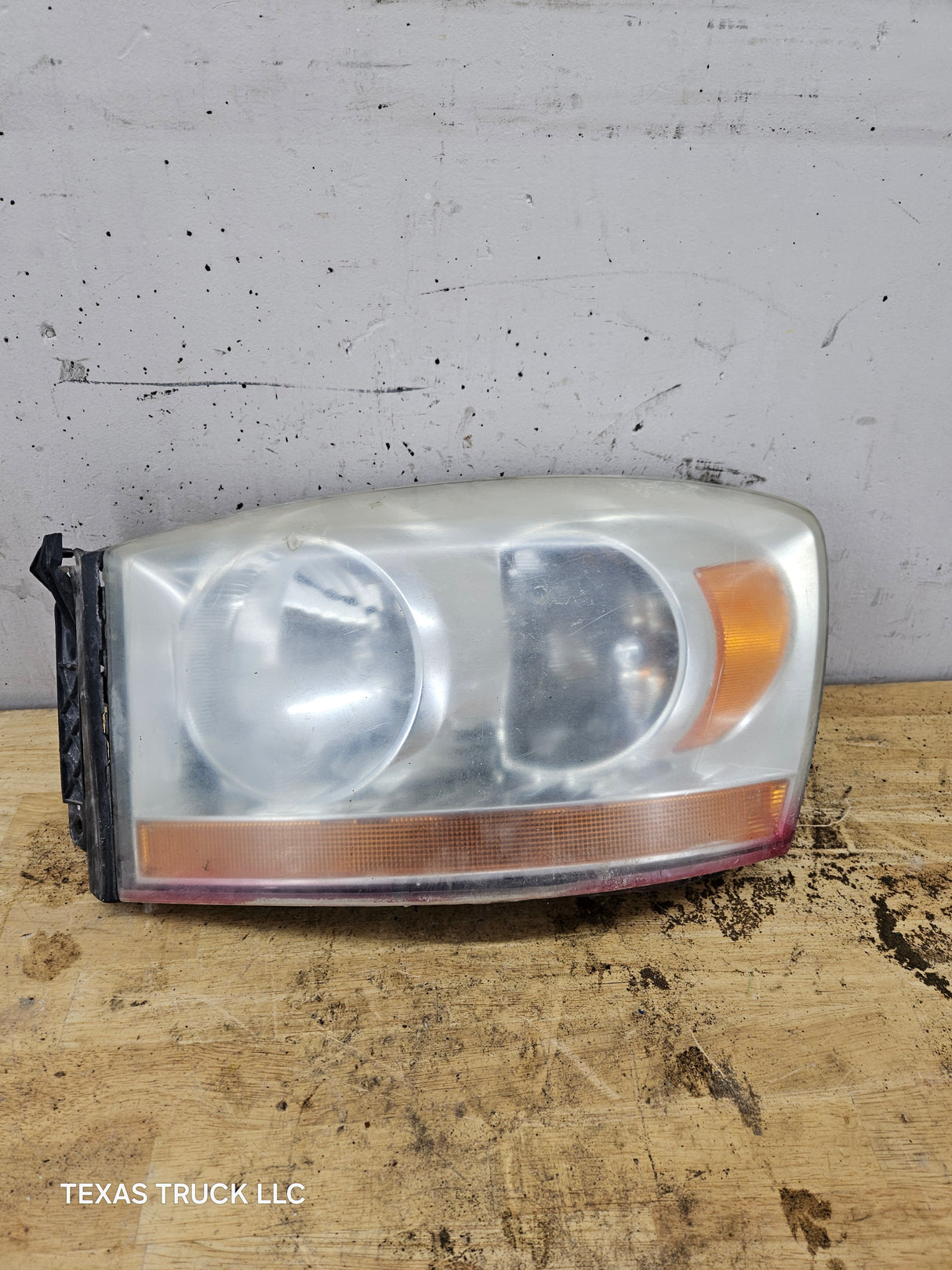 2006-2009 Dodge Ram 1500 2500 3500 LH Driver Side Headlight 55077795AD-PFM