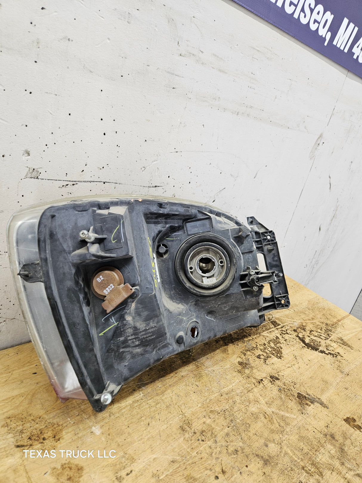 2006-2009 Dodge Ram 1500 2500 3500 LH Driver Side Headlight 55077795AD-PFM