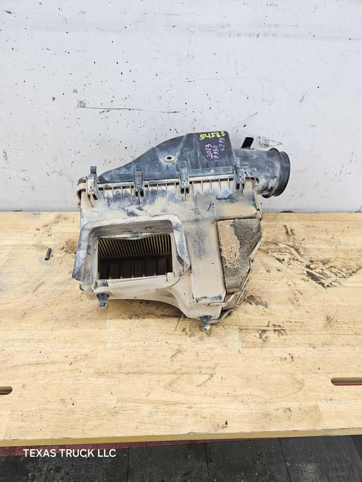 2011-2016 Ford F250 F350 Super Duty 6.7L Air Filter Housing Box Cleaner BC3Z-9600-A