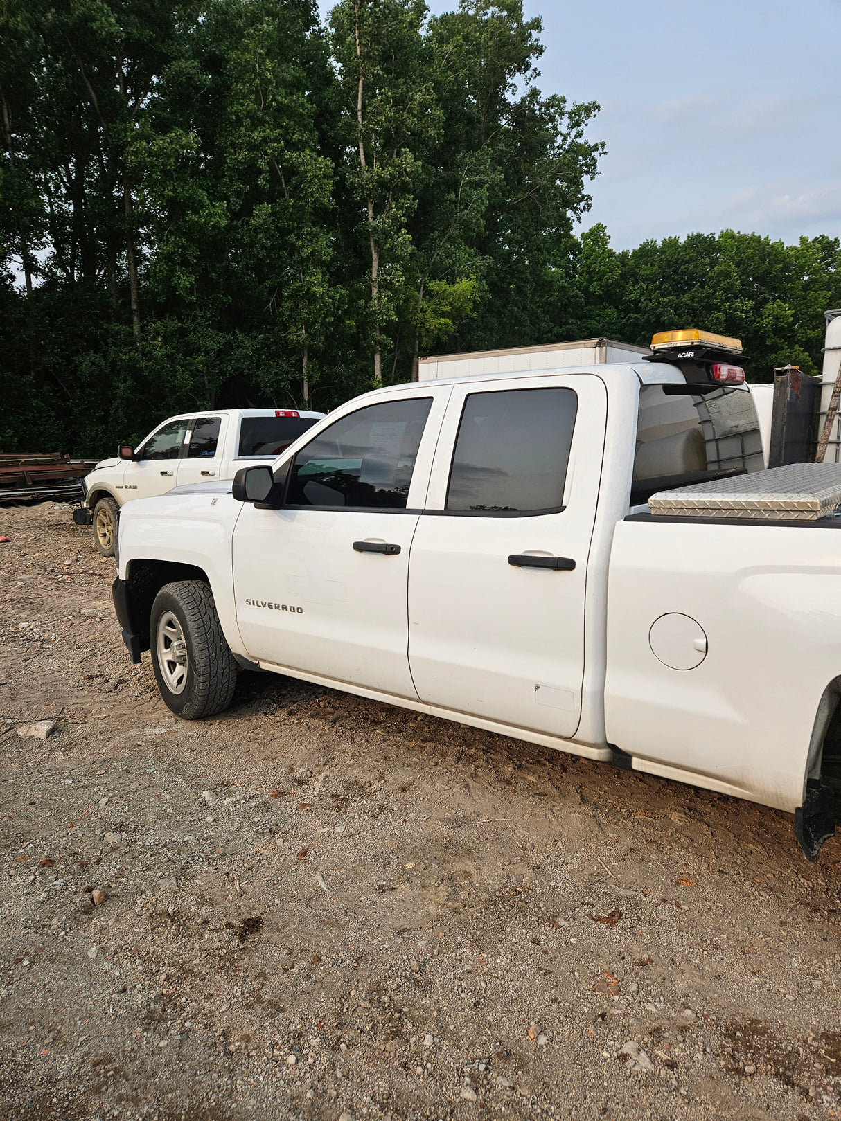 2017 Chevrolet Silverado 1500 Crew Cab Short Bed - FULL PART OUT