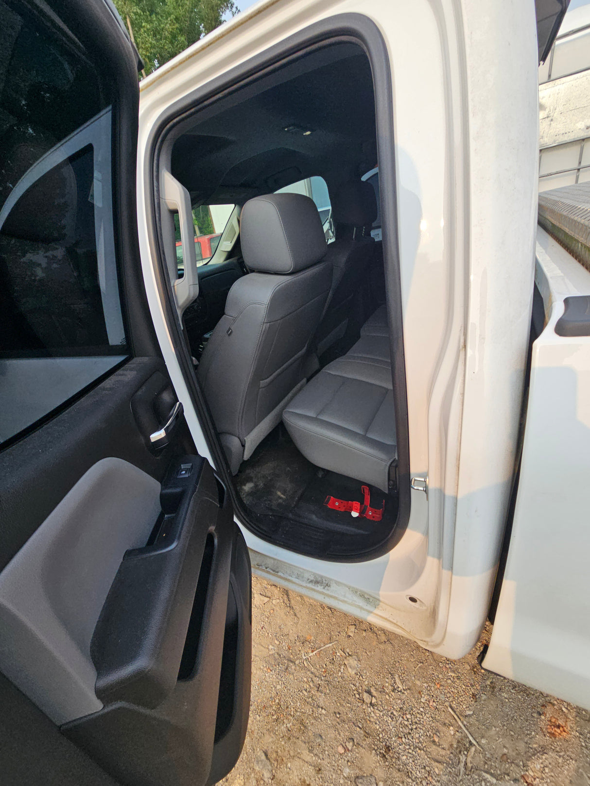 2017 Chevrolet Silverado 1500 Crew Cab Short Bed - FULL PART OUT