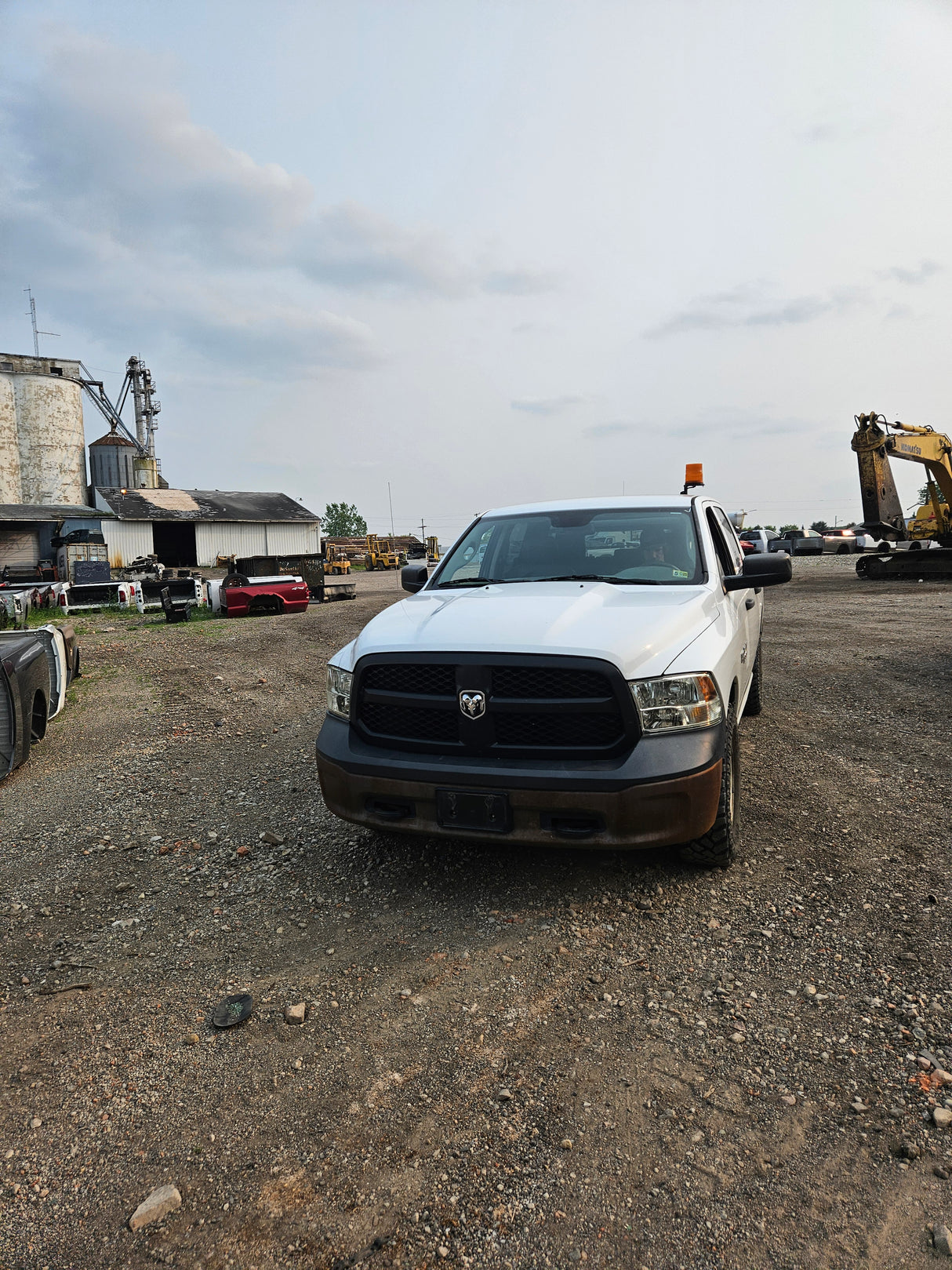 2016 Dodge Ram 4x4 1500 Crew Cab Short Bed 4th gen - FULL PART OUT