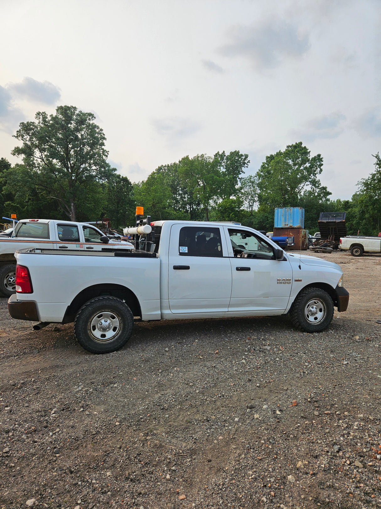 2016 Dodge Ram 4x4 1500 Crew Cab Short Bed 4th gen - FULL PART OUT