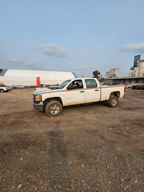 2012 Chevrolet Silverado 2500HD Crew Cab 4 door Short Bed 6.5' 4x4 - FULL PART OUT