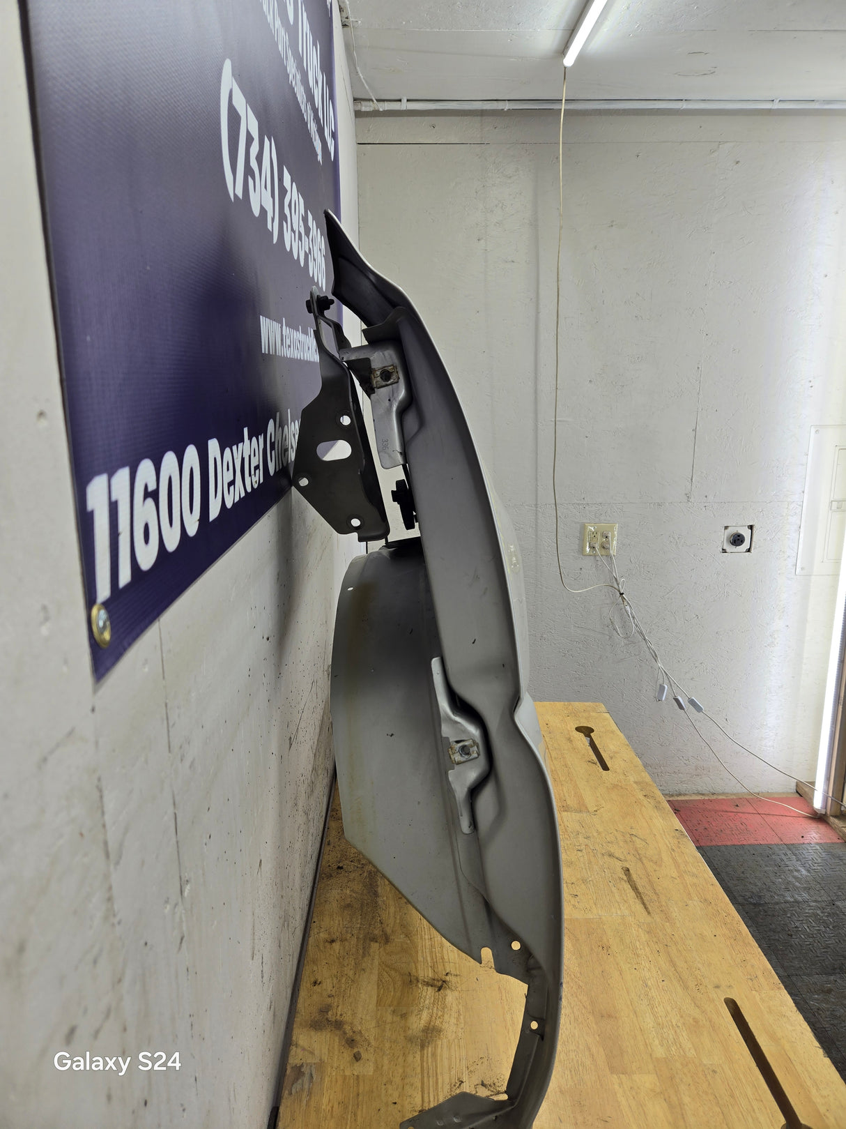 1999-2002 Chevrolet Silverado / Tahoe / Suburban 1500 2500 3500 HD Passenger Side Front Fender