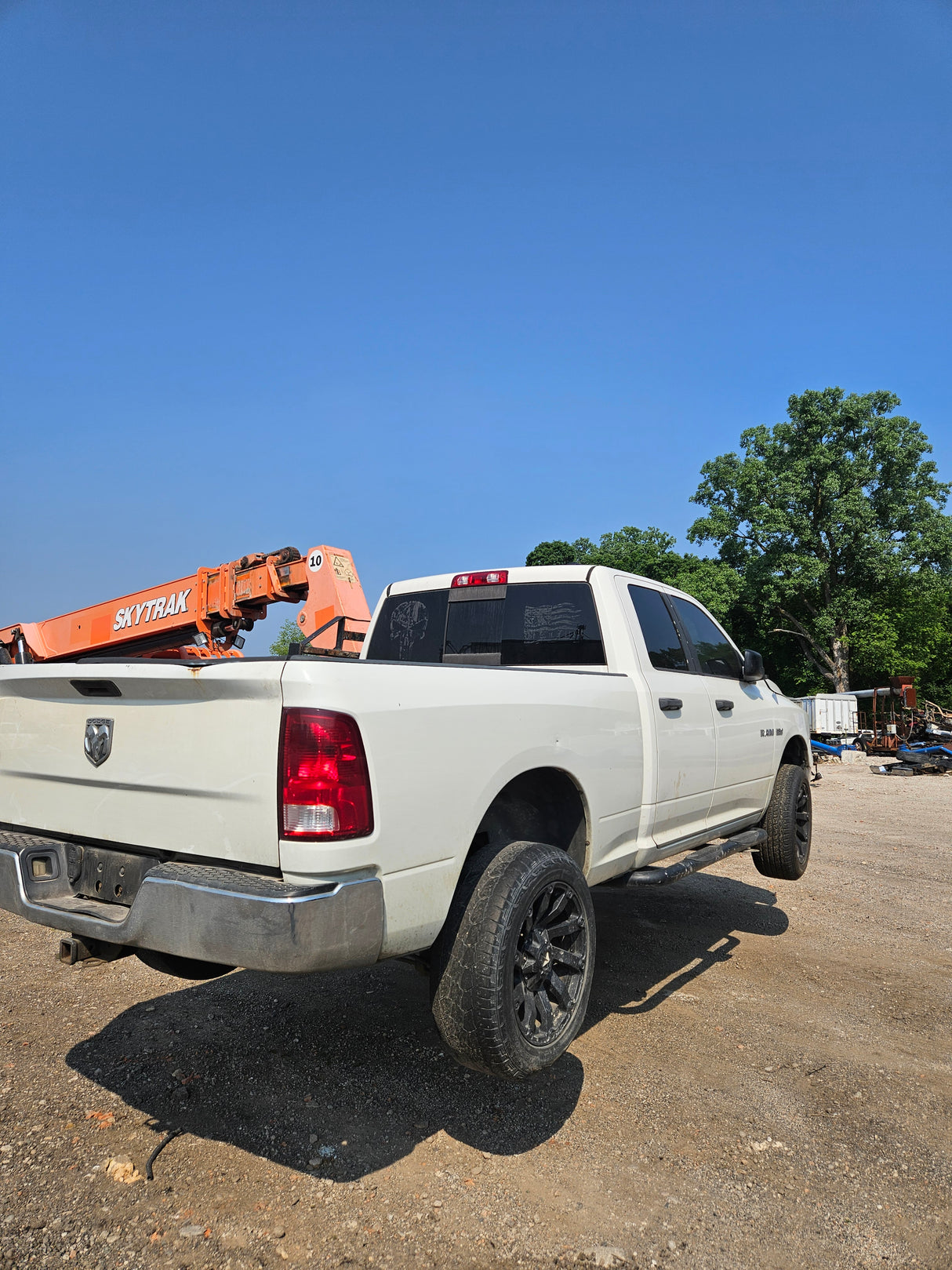 2009 Dodge Ram 2x4 1500 Crew Cab 6.4' Short Bed 4th gen - FULL PART OUT