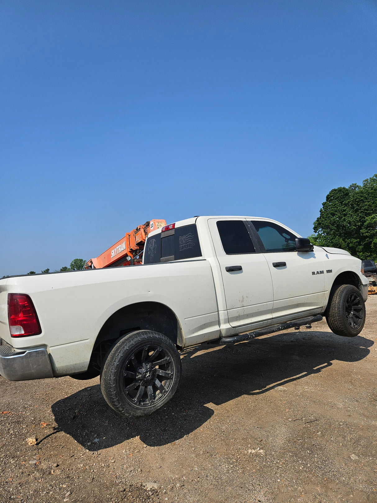 2009 Dodge Ram 2x4 1500 Crew Cab 6.4' Short Bed 4th gen - FULL PART OUT
