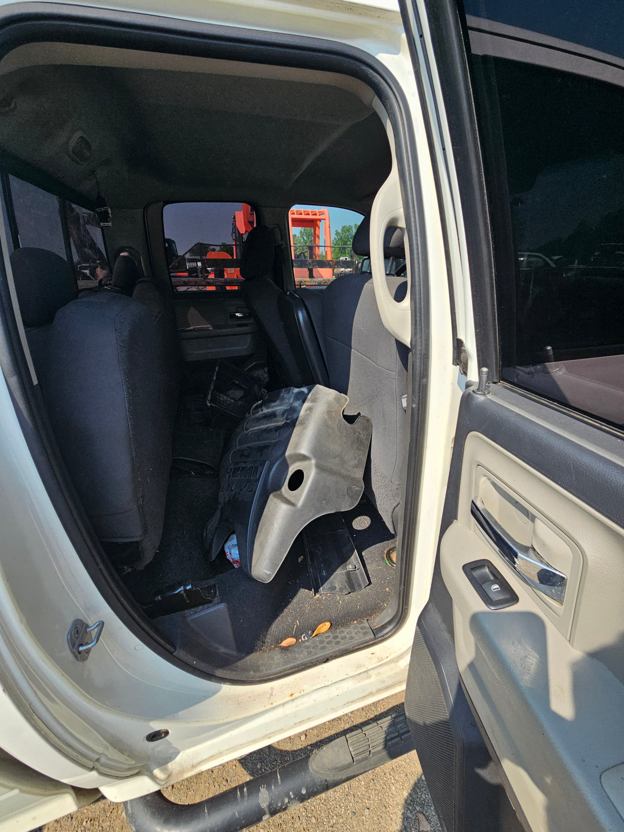 2009 Dodge Ram 2x4 1500 Crew Cab 6.4' Short Bed 4th gen - FULL PART OUT