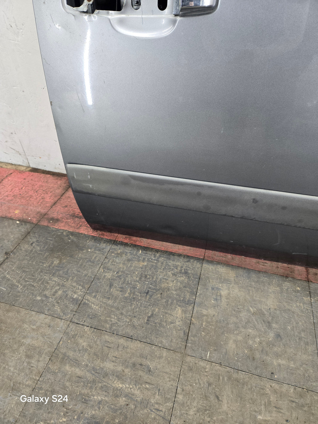 2007-2013 Chevrolet Silverado / GMC Sierra 1500 25000 3500 HD LH Front Passenger Side Door