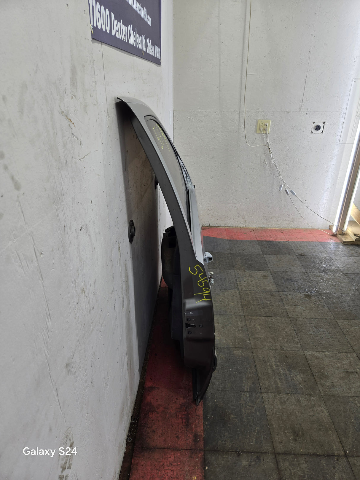 2007-2013 Chevrolet Silverado / GMC Sierra 1500 25000 3500 HD LH Front Passenger Side Door