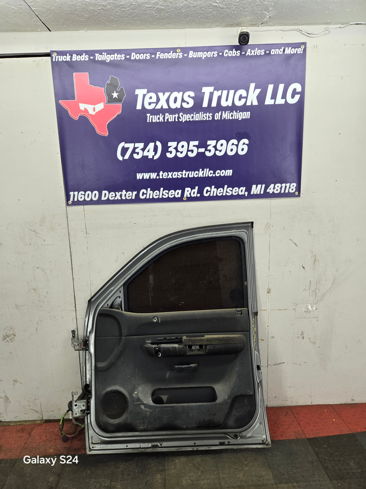 2007-2013 Chevrolet Silverado / GMC Sierra 1500 25000 3500 HD LH Front Passenger Side Door