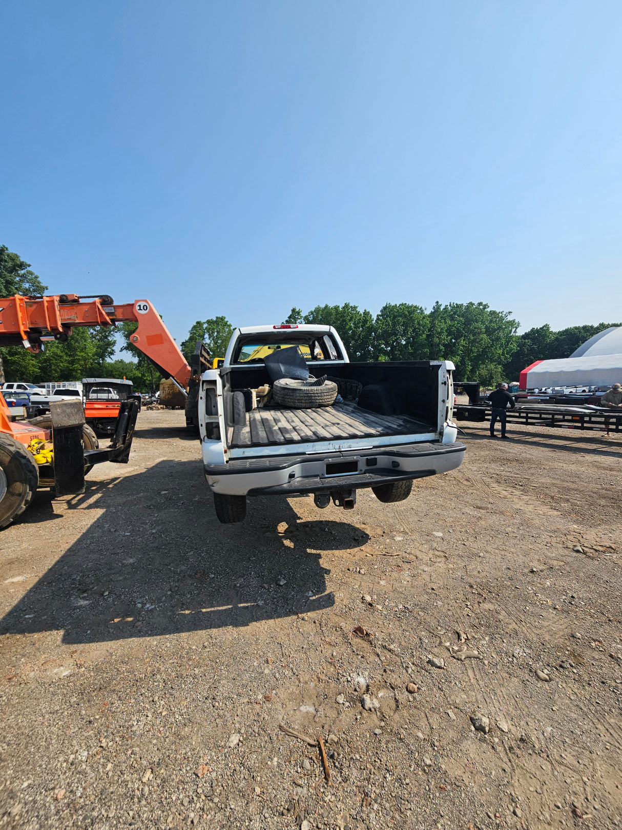 2007 Chevrolet Silverado 2500HD Cateye Classic Crew Cab 8' Long Bed - FULL PART OUT