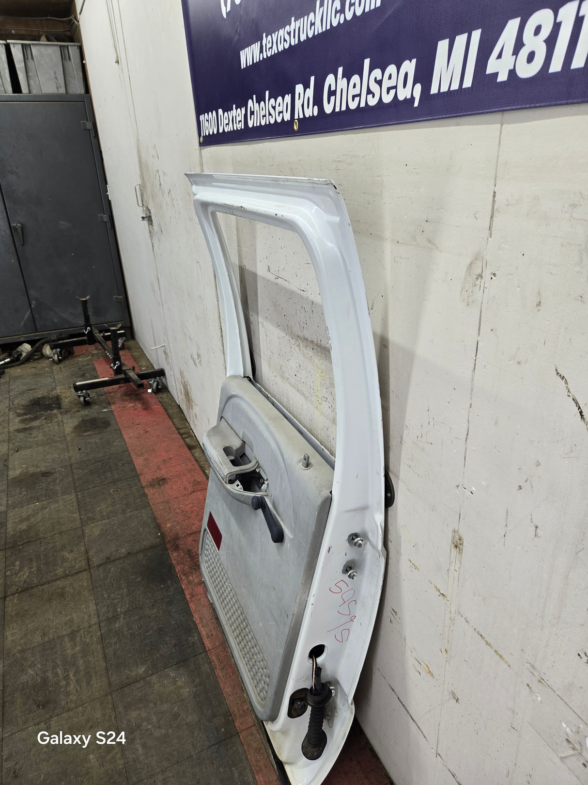 1999-2016 Ford Super Duty Driver Side Rear Door LH Crew Cab F250 F350 F450 F550