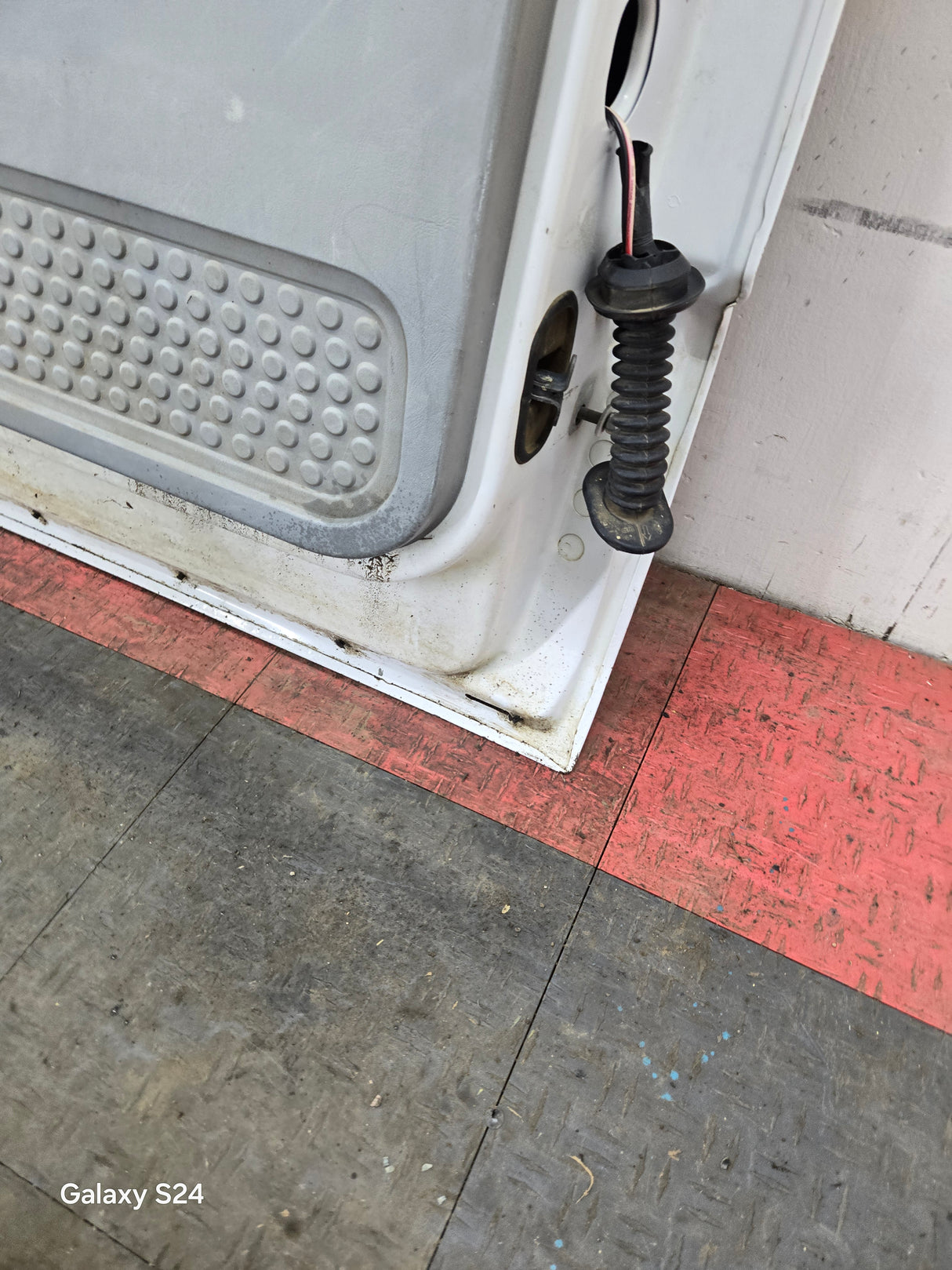 1999-2016 Ford Super Duty Driver Side Rear Door LH Crew Cab F250 F350 F450 F550