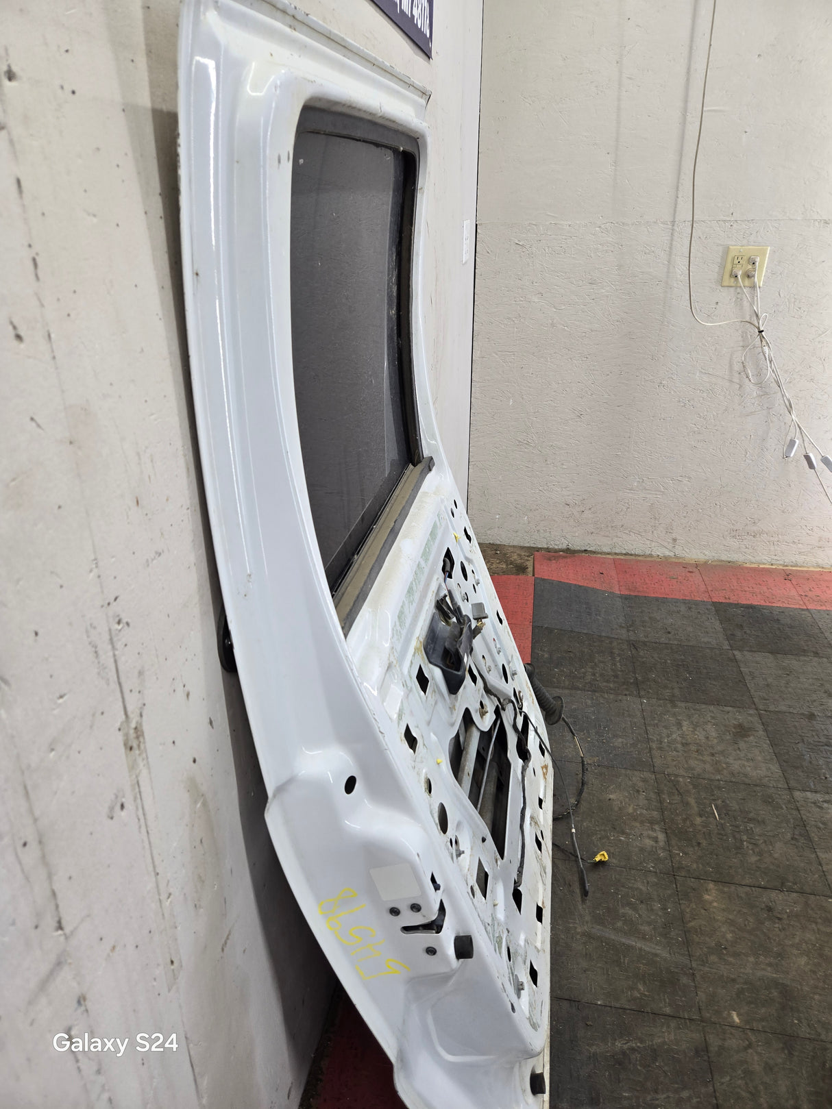 1999-2016 Ford Super Duty Driver Side Rear Door LH Crew Cab F250 F350 F450 F550