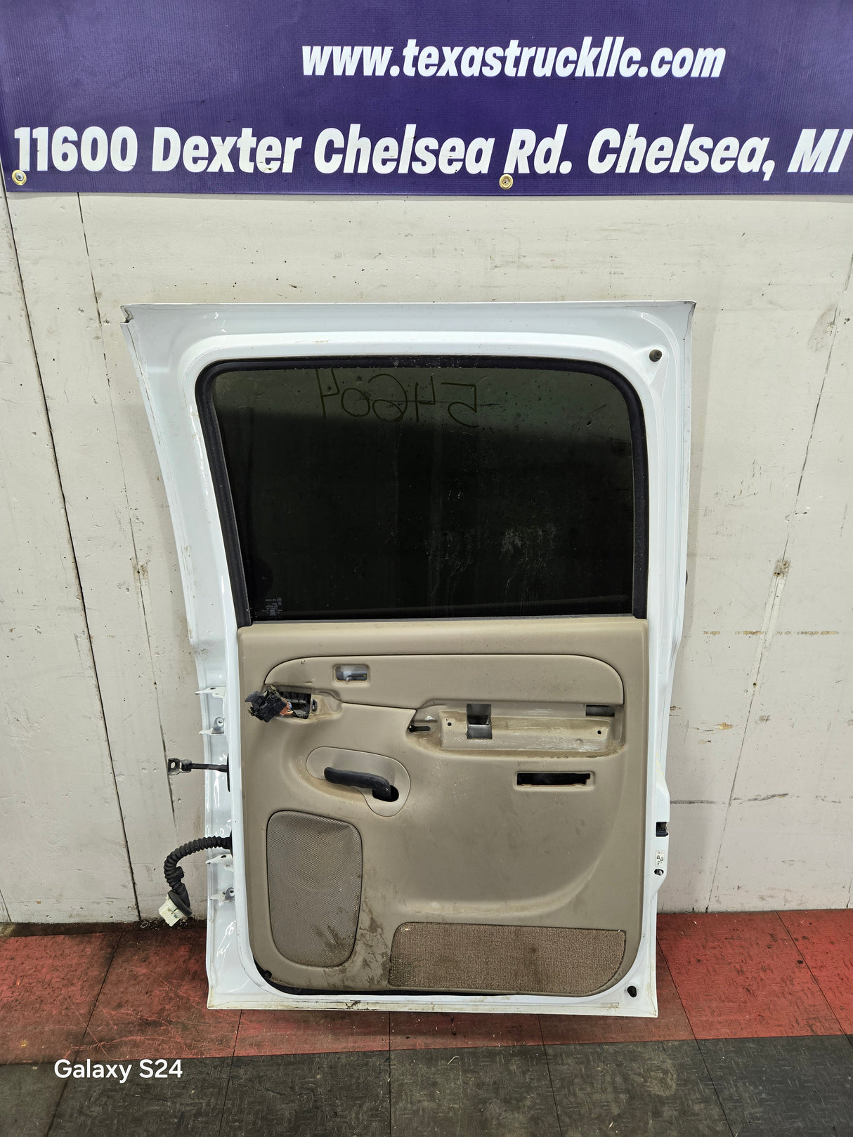 1999-2006 Chevrolet Silverado / GMC Sierra 1500 2500 3500 HD Rear Passenger side Crew Cab rear door RH