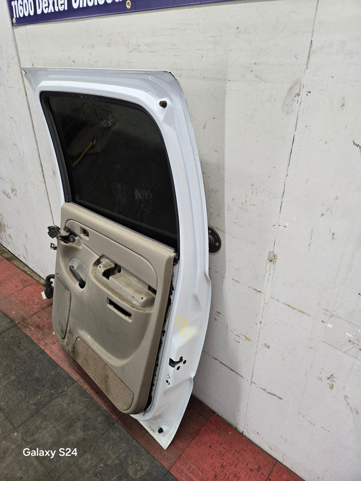 1999-2006 Chevrolet Silverado / GMC Sierra 1500 2500 3500 HD Rear Passenger side Crew Cab rear door RH