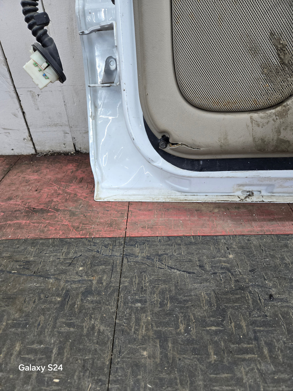 1999-2006 Chevrolet Silverado / GMC Sierra 1500 2500 3500 HD Rear Passenger side Crew Cab rear door RH