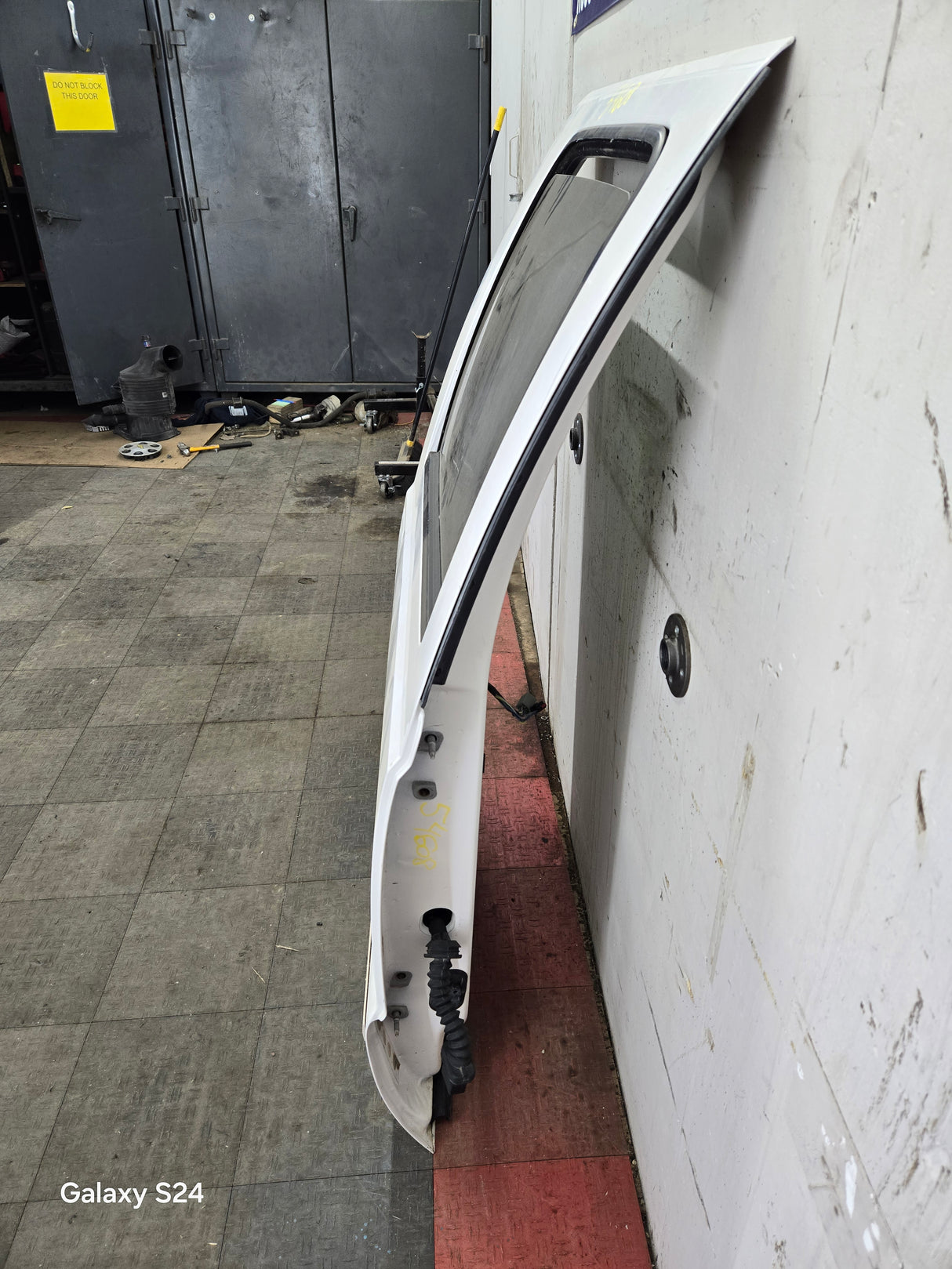 2012-2016 Ford Super Duty Passenger Side Rear Door RH Crew Cab F250 F350 F450 F550