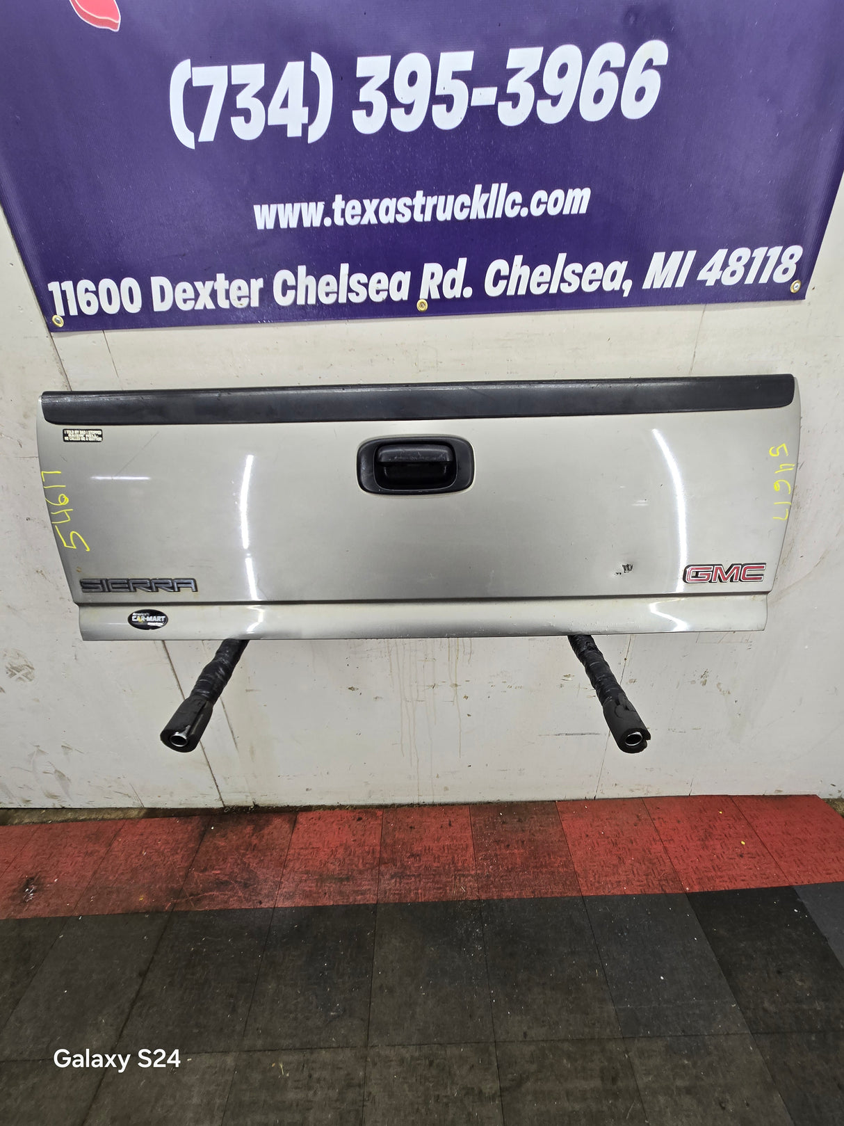 1999-2007 Chevrolet Silverado / GMC Sierra 1500 2500 3500 HD Tailgate