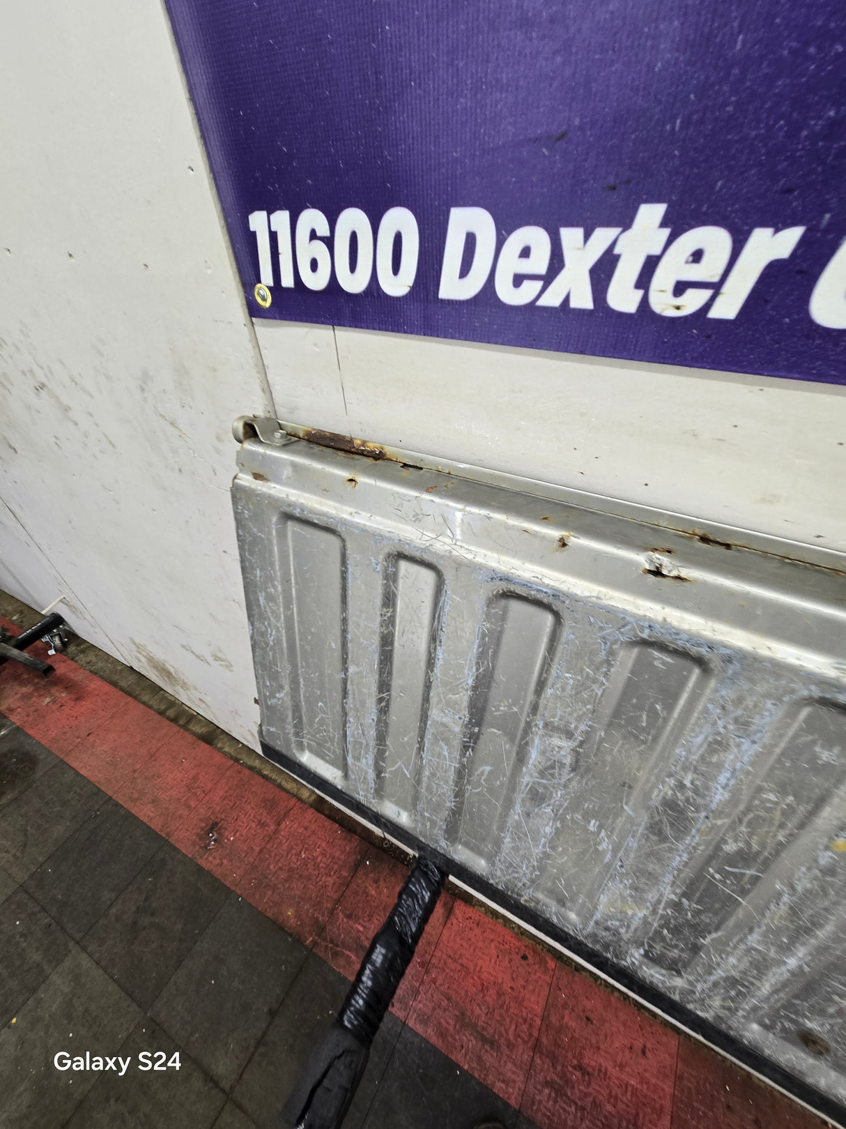 1999-2007 Chevrolet Silverado / GMC Sierra 1500 2500 3500 HD Tailgate