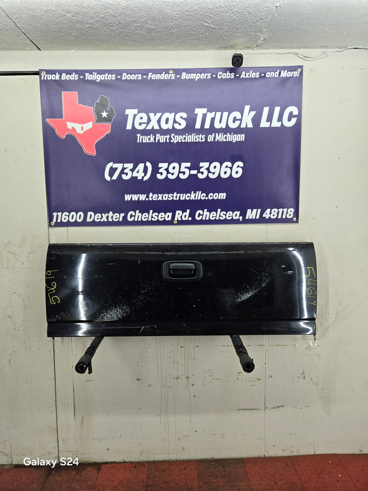 1999-2007 Chevrolet Silverado / GMC Sierra 1500 2500 3500 Tailgate