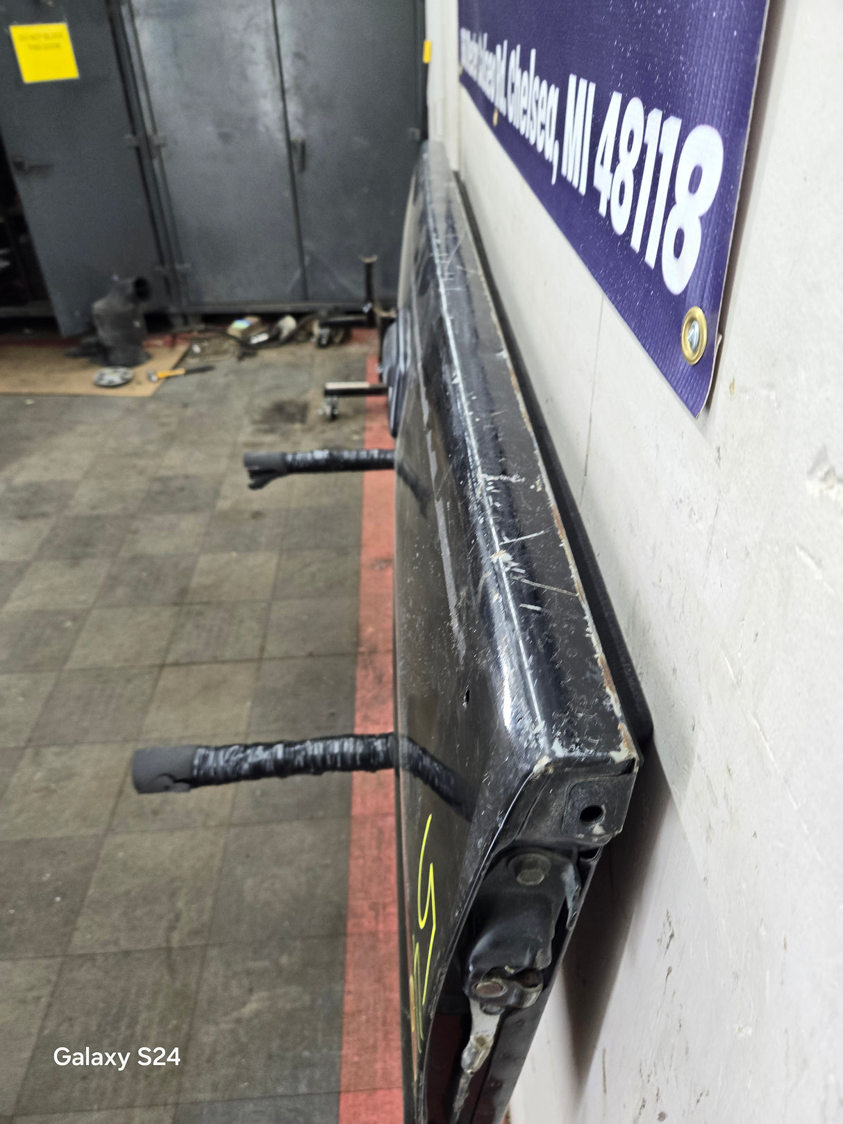 1999-2007 Chevrolet Silverado / GMC Sierra 1500 2500 3500 Tailgate