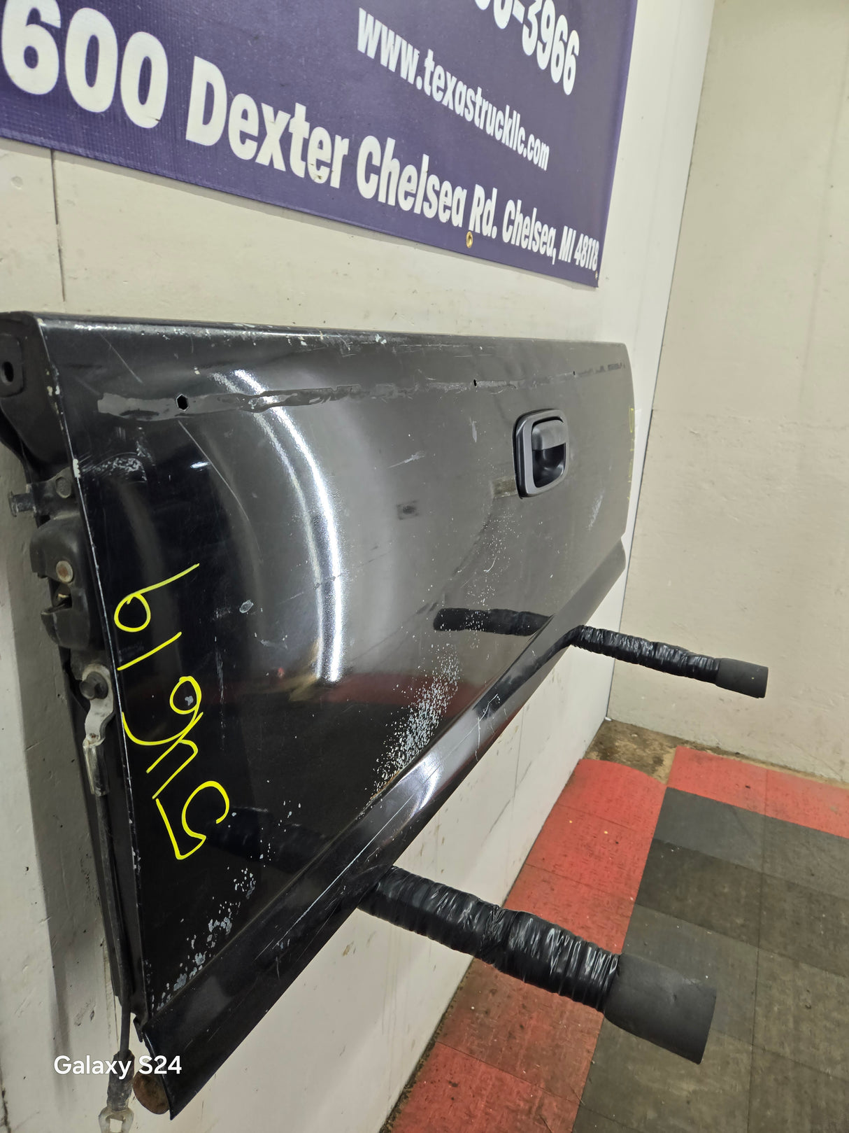 1999-2007 Chevrolet Silverado / GMC Sierra 1500 2500 3500 Tailgate