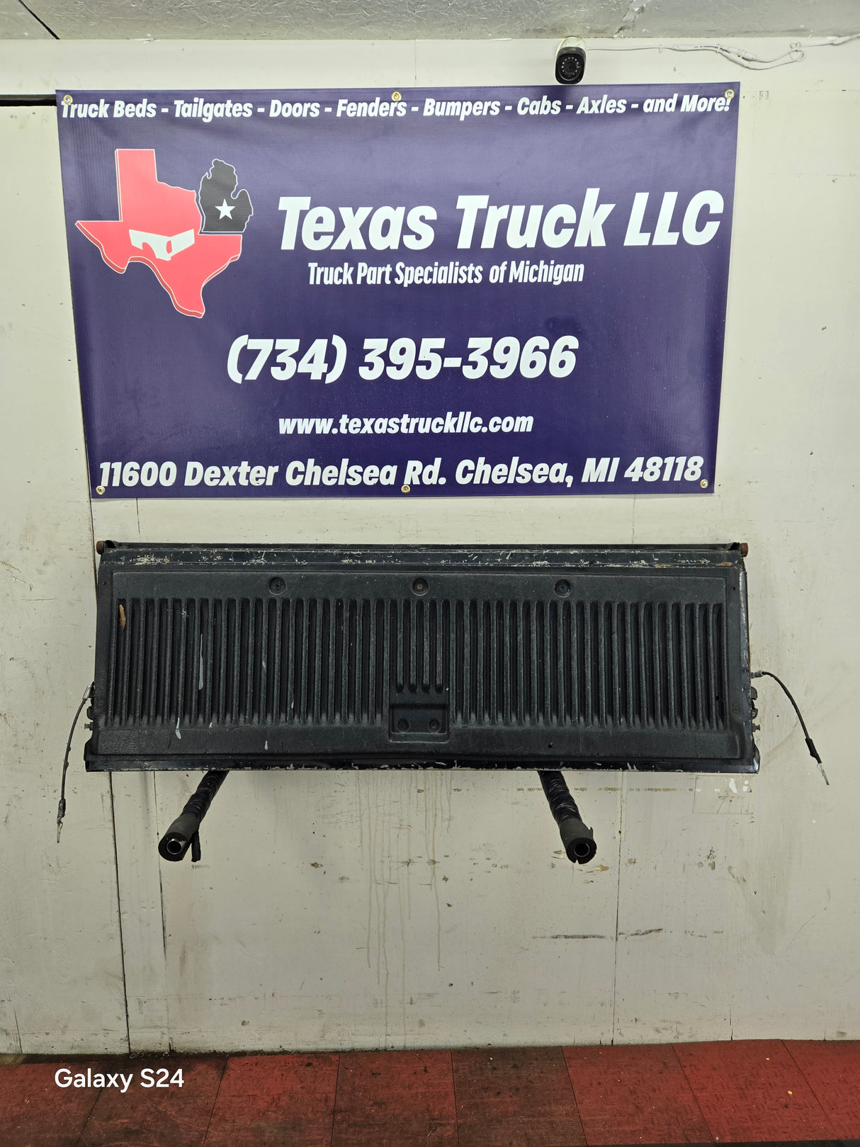 1999-2007 Chevrolet Silverado / GMC Sierra 1500 2500 3500 Tailgate