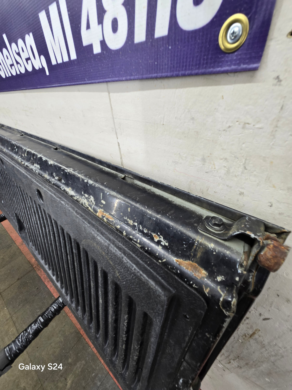 1999-2007 Chevrolet Silverado / GMC Sierra 1500 2500 3500 Tailgate