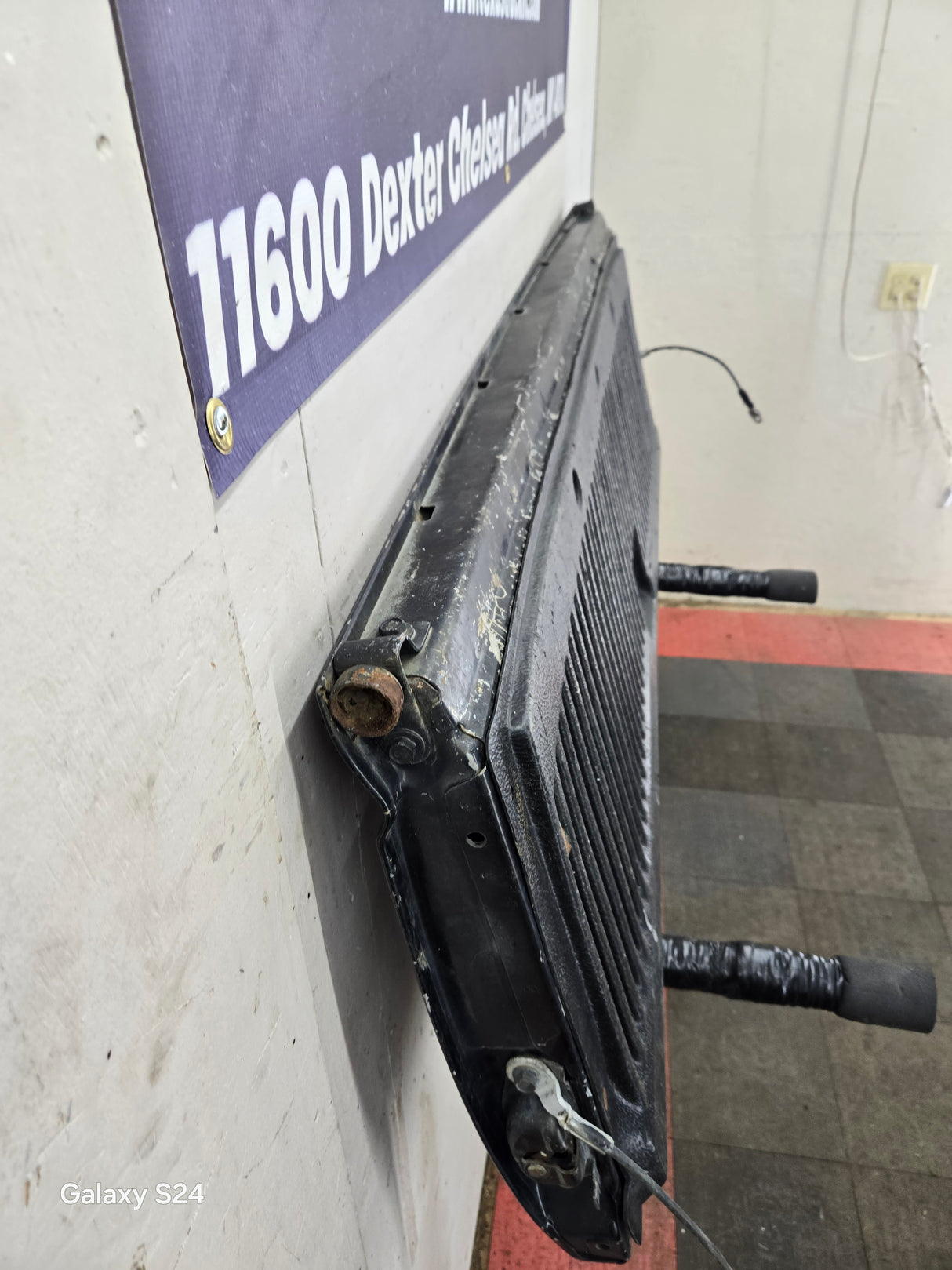 1999-2007 Chevrolet Silverado / GMC Sierra 1500 2500 3500 Tailgate