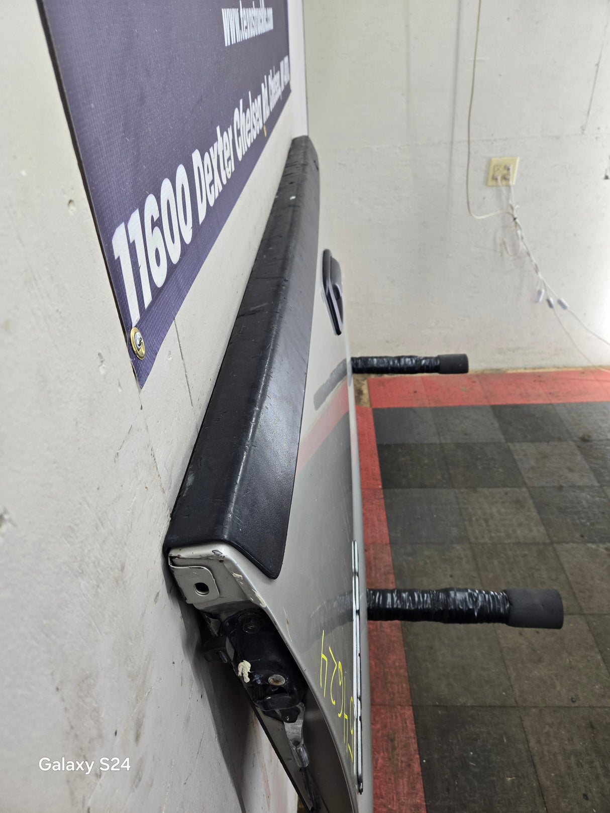 1999-2007 Chevrolet Silverado / GMC Sierra 1500 2500 HD 3500 HD Tailgate