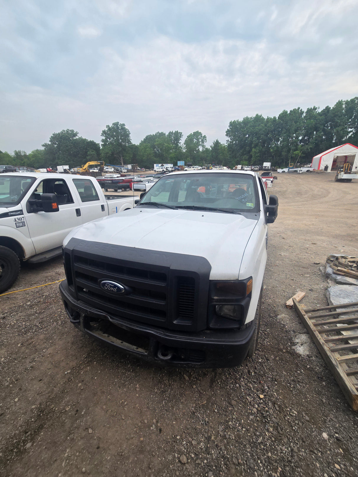 2009 Ford F-250 Crew Cab 6.9' Short Bed Super Duty - FULL PART OUT
