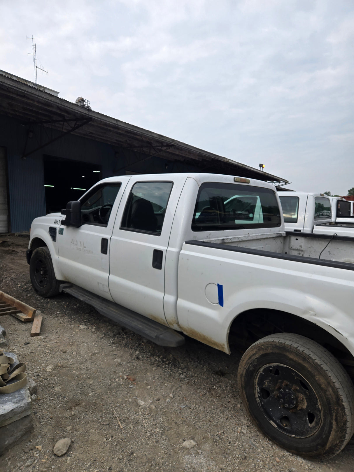 2009 Ford F-250 Crew Cab 6.9' Short Bed Super Duty - FULL PART OUT
