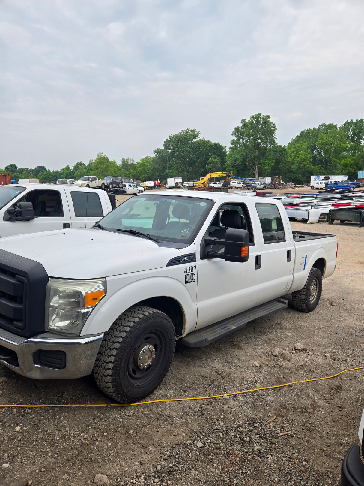 2013 Ford F-250 Crew Cab Short Bed Super Duty - FULL PART OUT