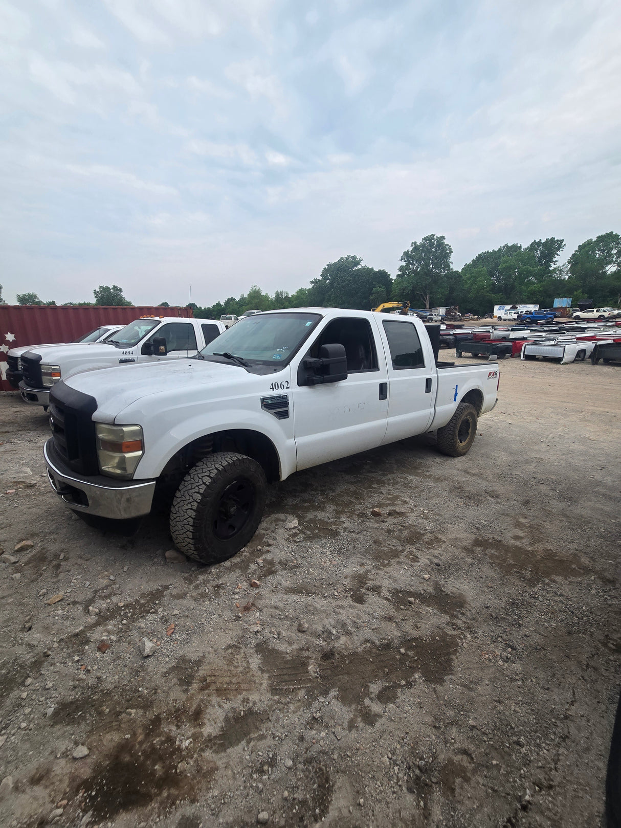2010 Ford F-250 Crew Cab 6.9' Short Bed Super Duty 4x4 - FULL PART OUT