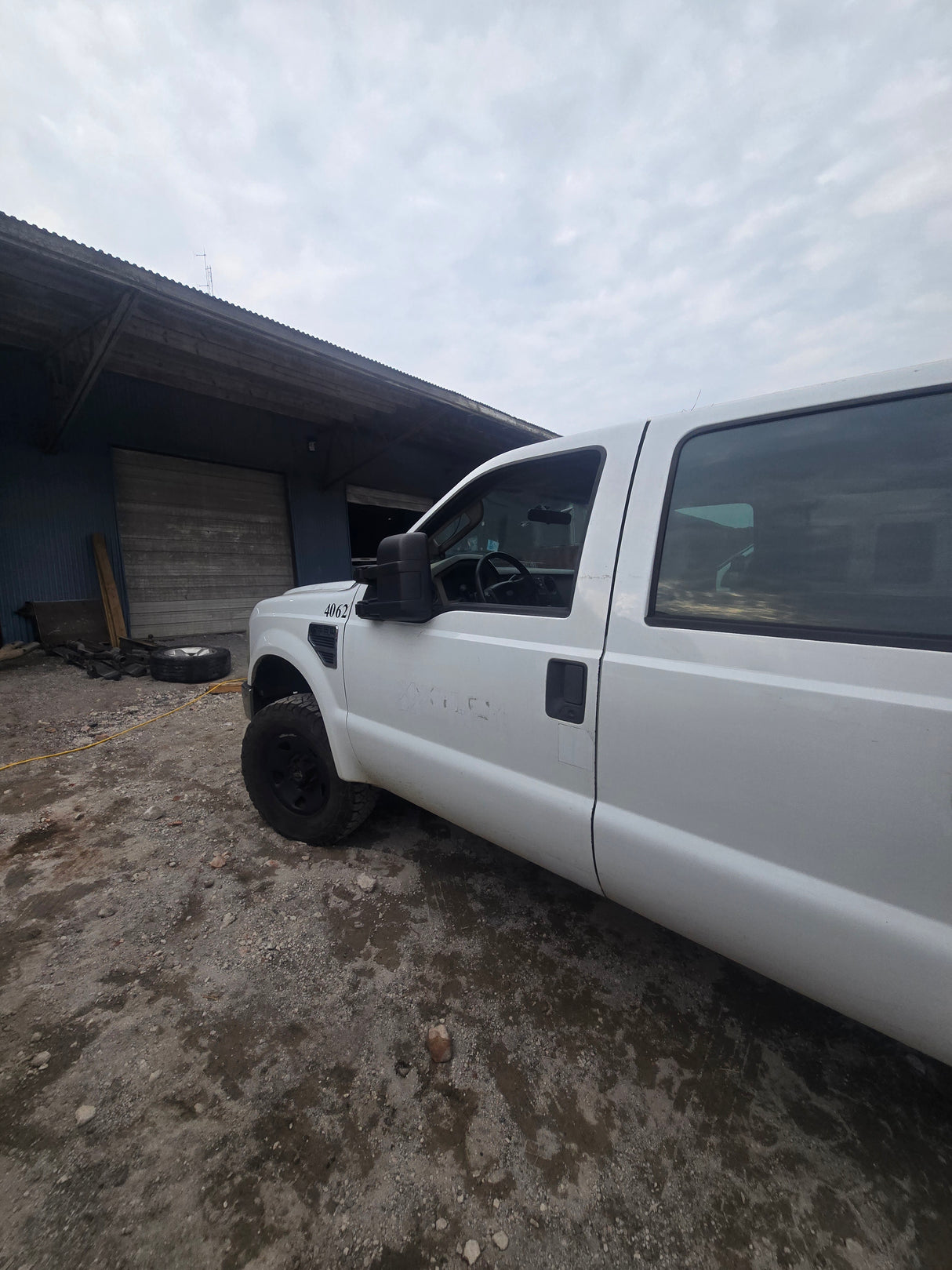 2010 Ford F-250 Crew Cab 6.9' Short Bed Super Duty 4x4 - FULL PART OUT