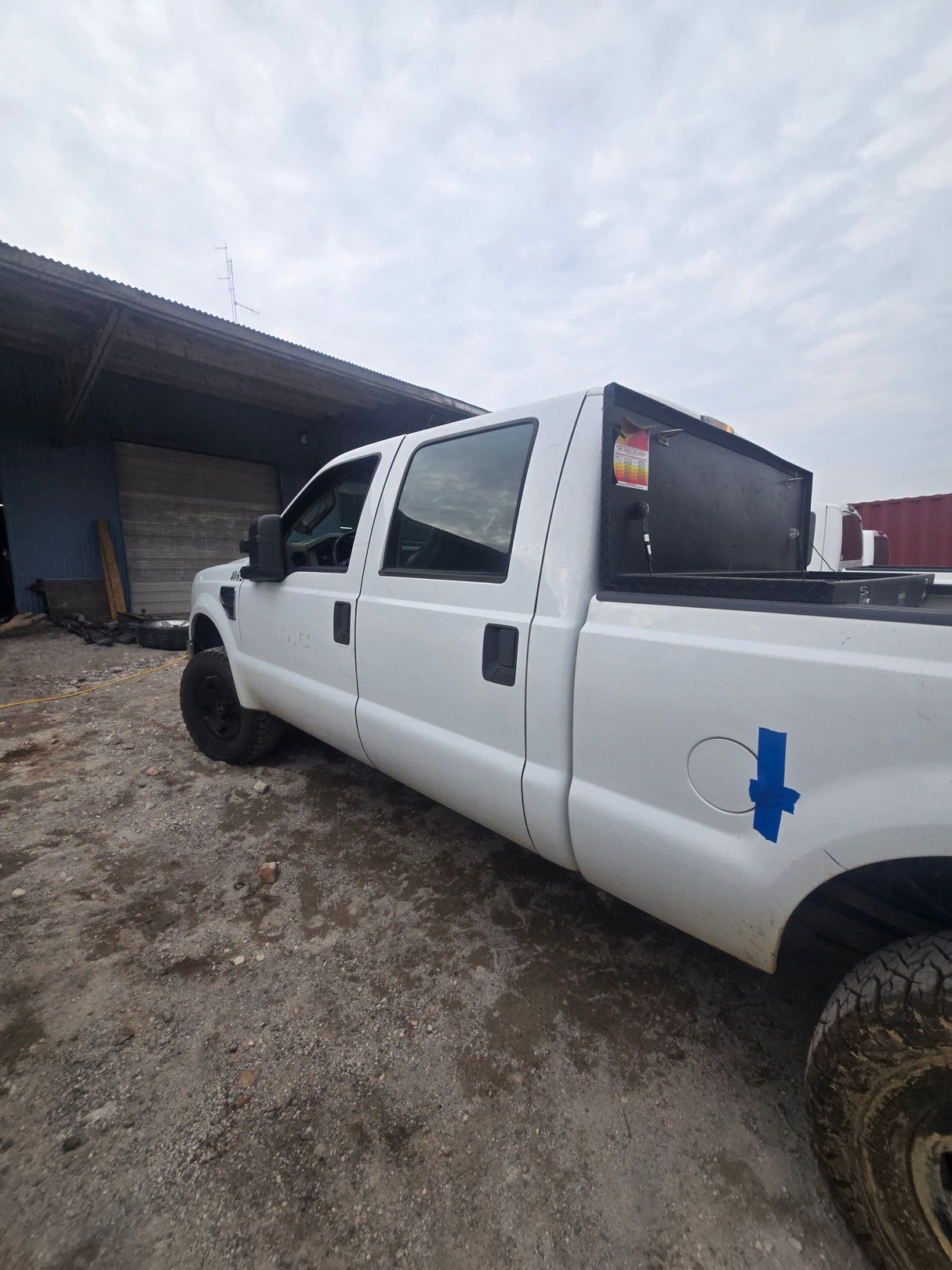 2010 Ford F-250 Crew Cab 6.9' Short Bed Super Duty 4x4 - FULL PART OUT