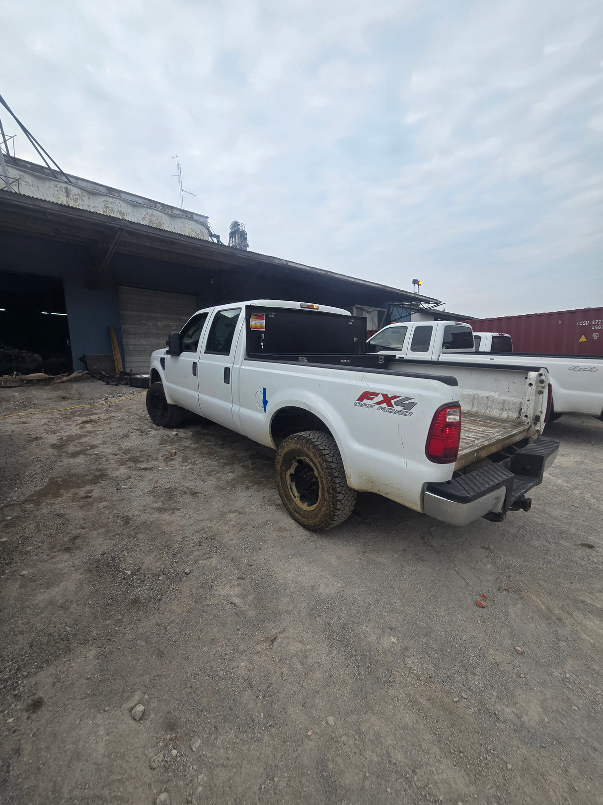 2010 Ford F-250 Crew Cab 6.9' Short Bed Super Duty 4x4 - FULL PART OUT