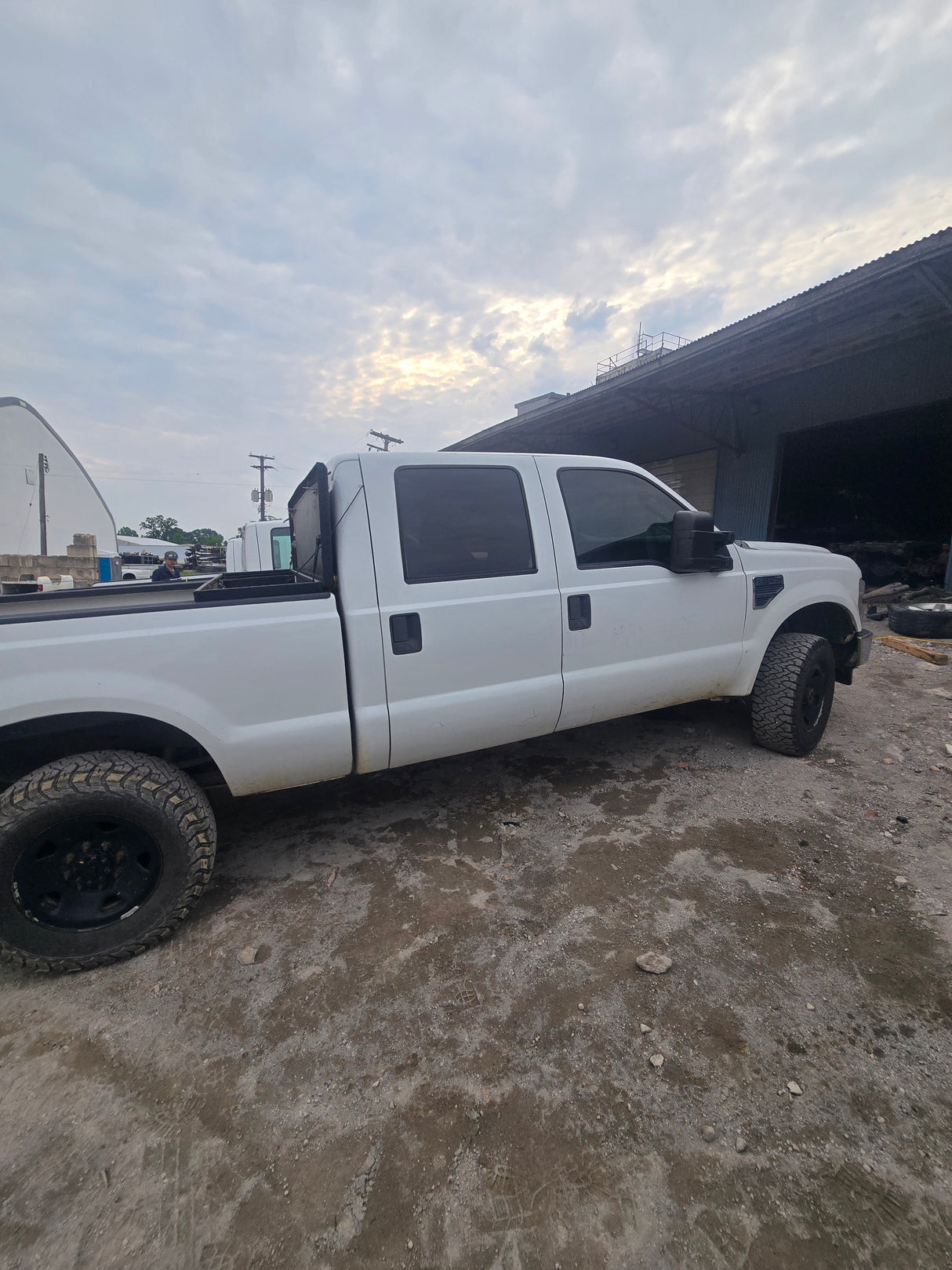 2010 Ford F-250 Crew Cab 6.9' Short Bed Super Duty 4x4 - FULL PART OUT